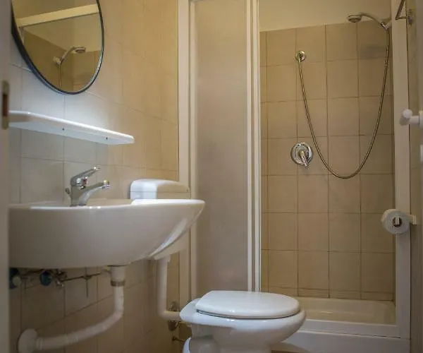 Liayi Family Hotel（李阿姨家庭旅馆） Bed & Breakfast Rome